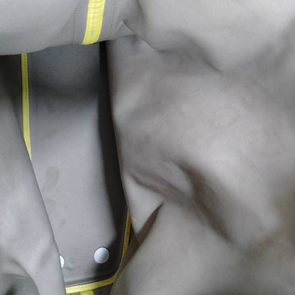 Louis Vuitton Bucket Bag - Picture 5 of 6